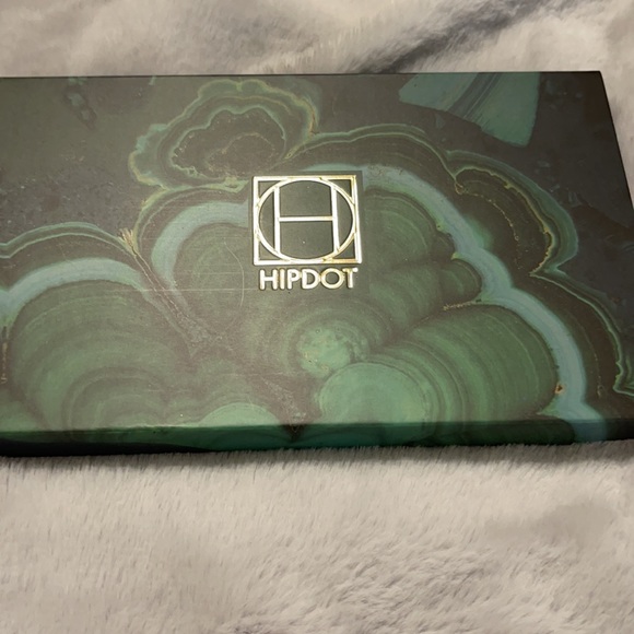 HipDot eyeshadow pallet - Picture 5 of 6